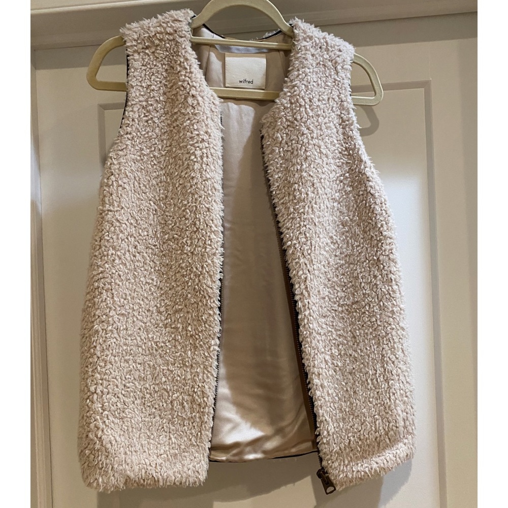 Aritzia Vest